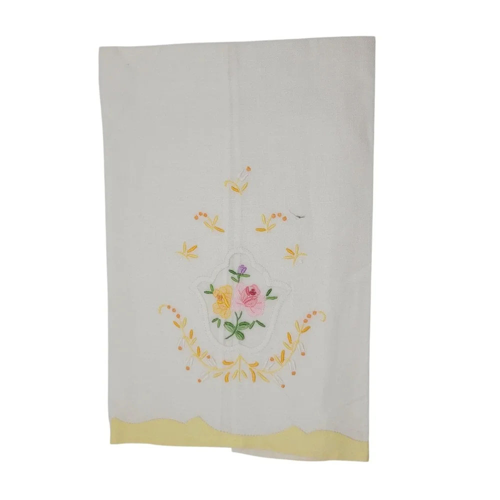 Vintage Embroidered Floral Hand  Towel White Linen Yellow Scalloped‎ Edge Roses